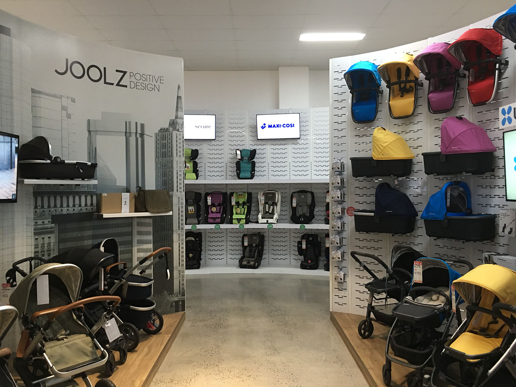 Logo design Boost Juice Bars