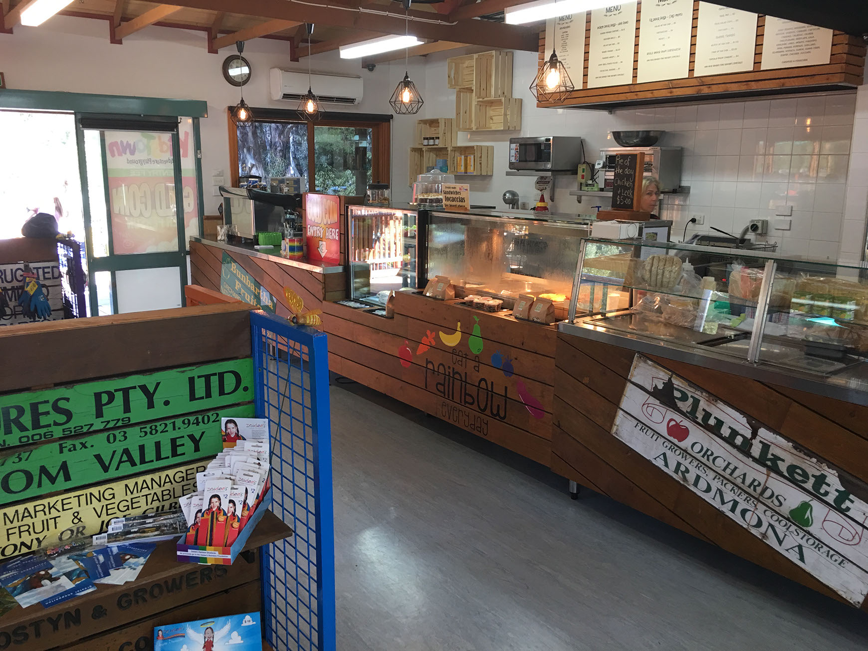 kidstown Dig in cafe design