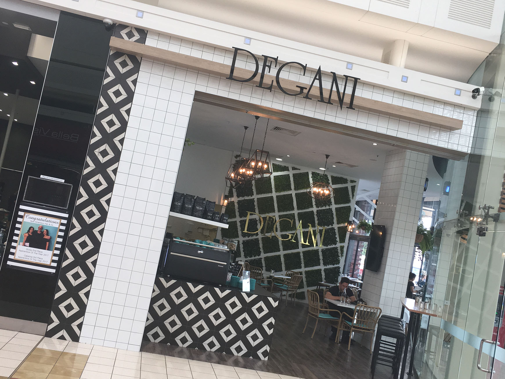 Logo design Boost Juice Bars