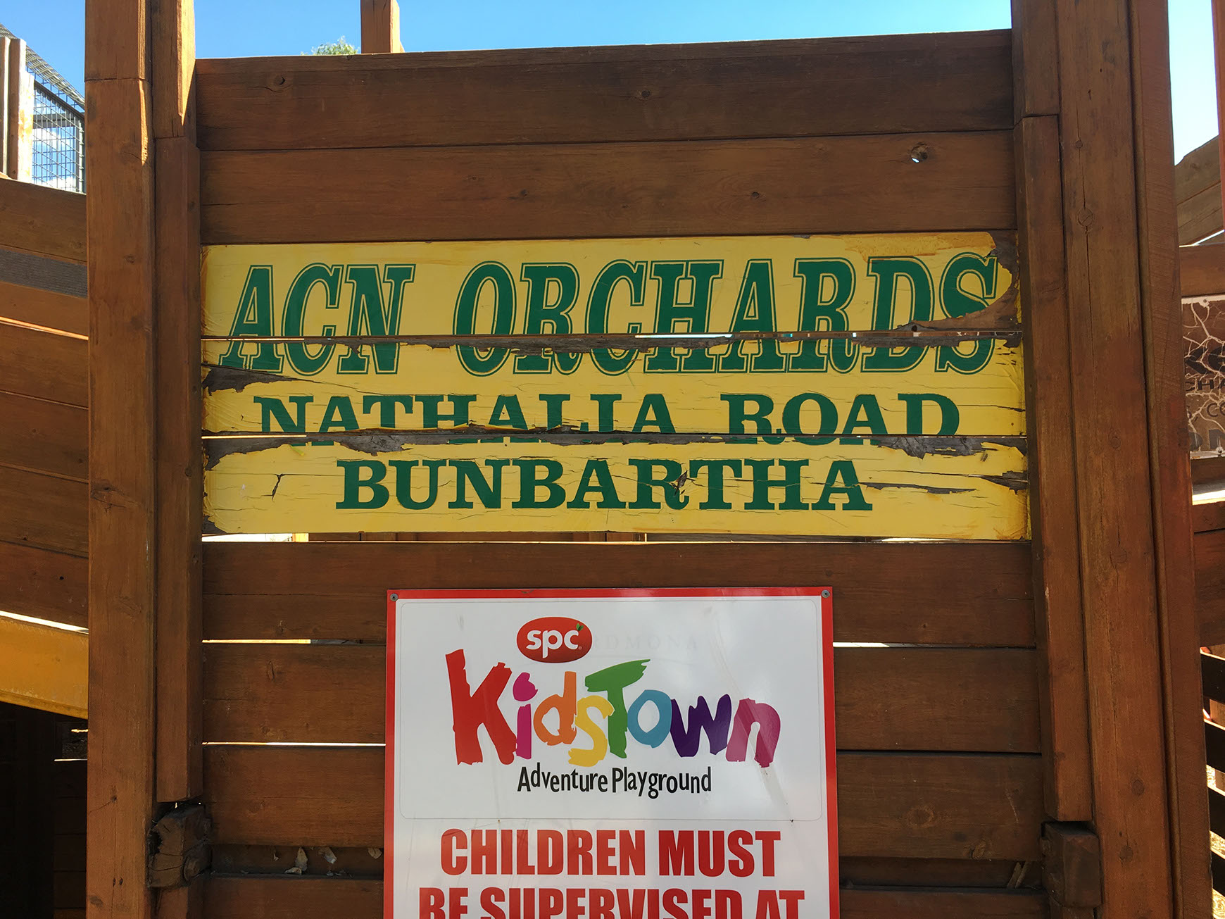 Kidstown Dig in cafe design