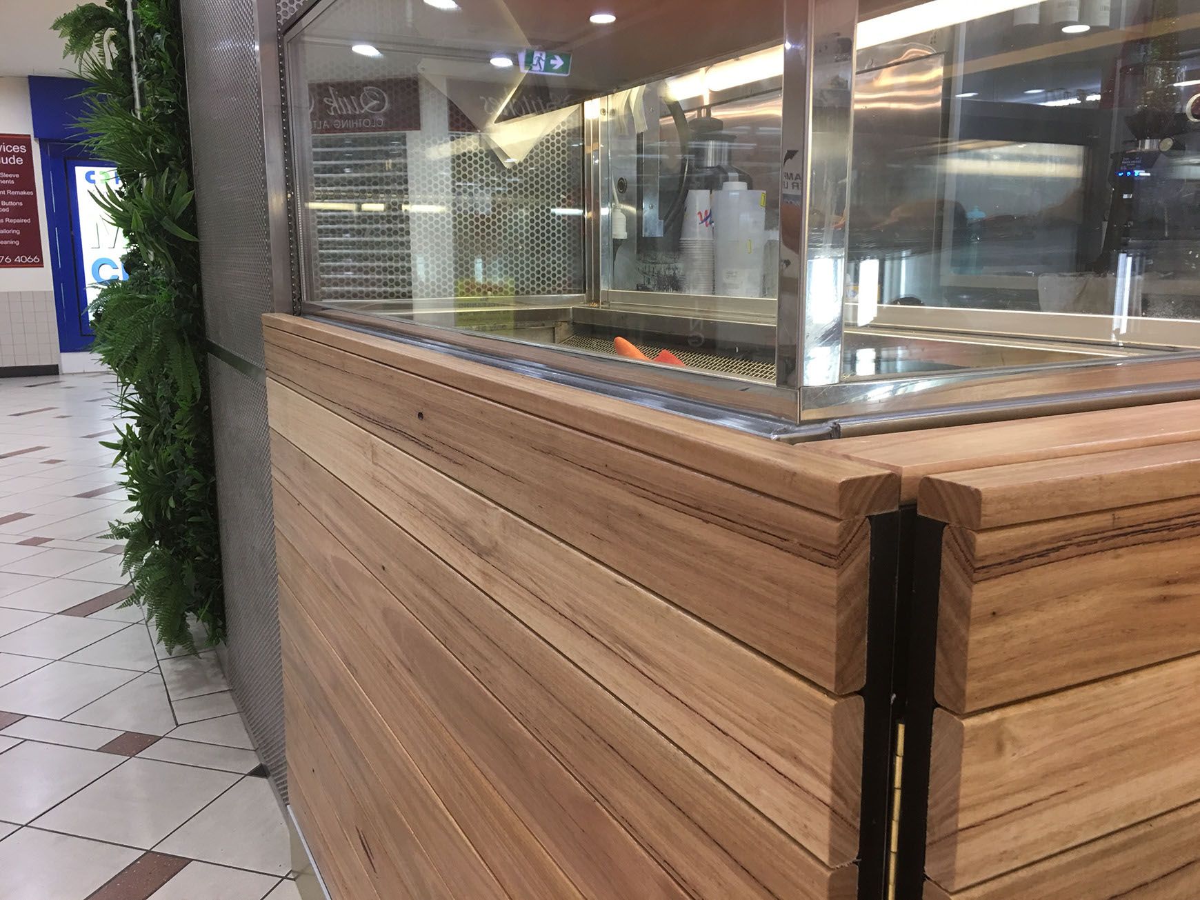 Logo design Boost Juice Bars