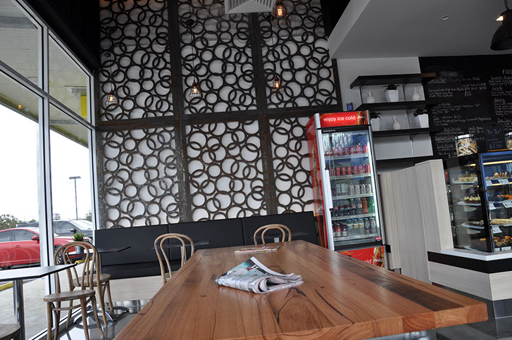 Company Logo Toto's Pizza House franchise