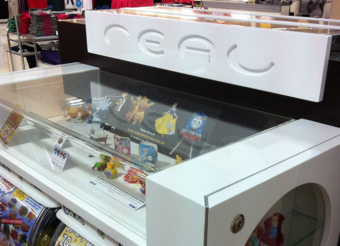 Logo Real Entertainment on white