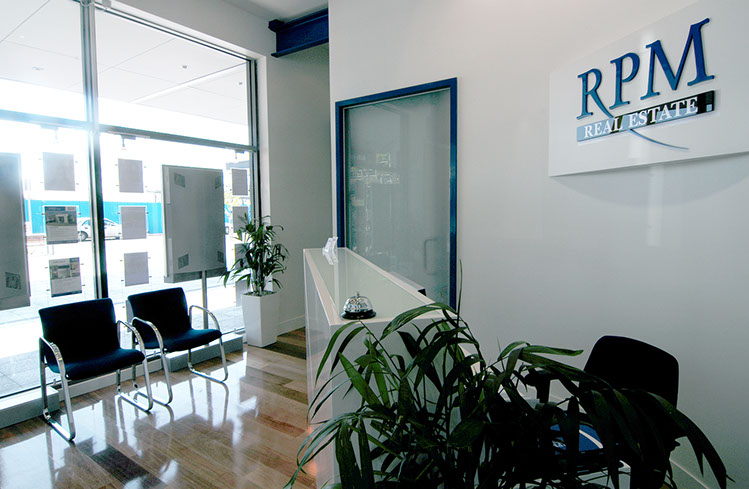 Logo Design Bourne bathroom & kitchen centre