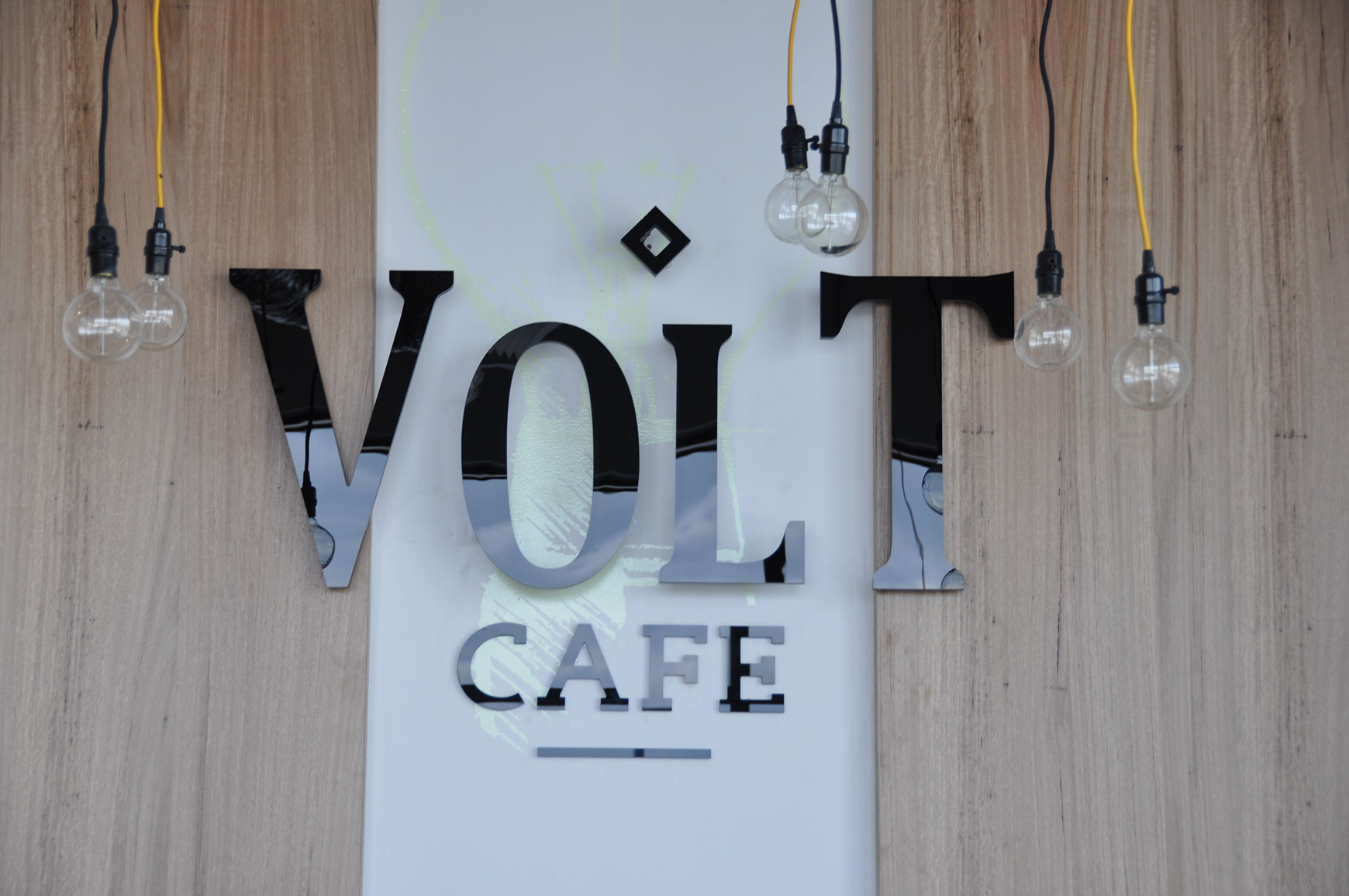 Logo design Boost Juice Bars